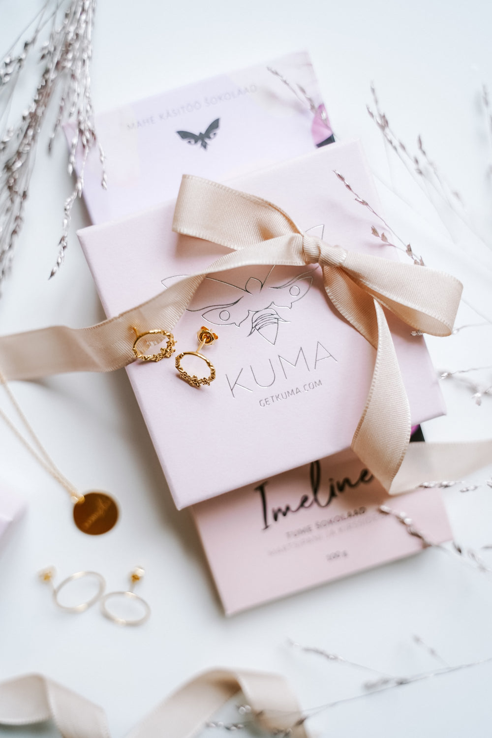 KUMA Silver Necklace x KUMA chocolate Gift Set