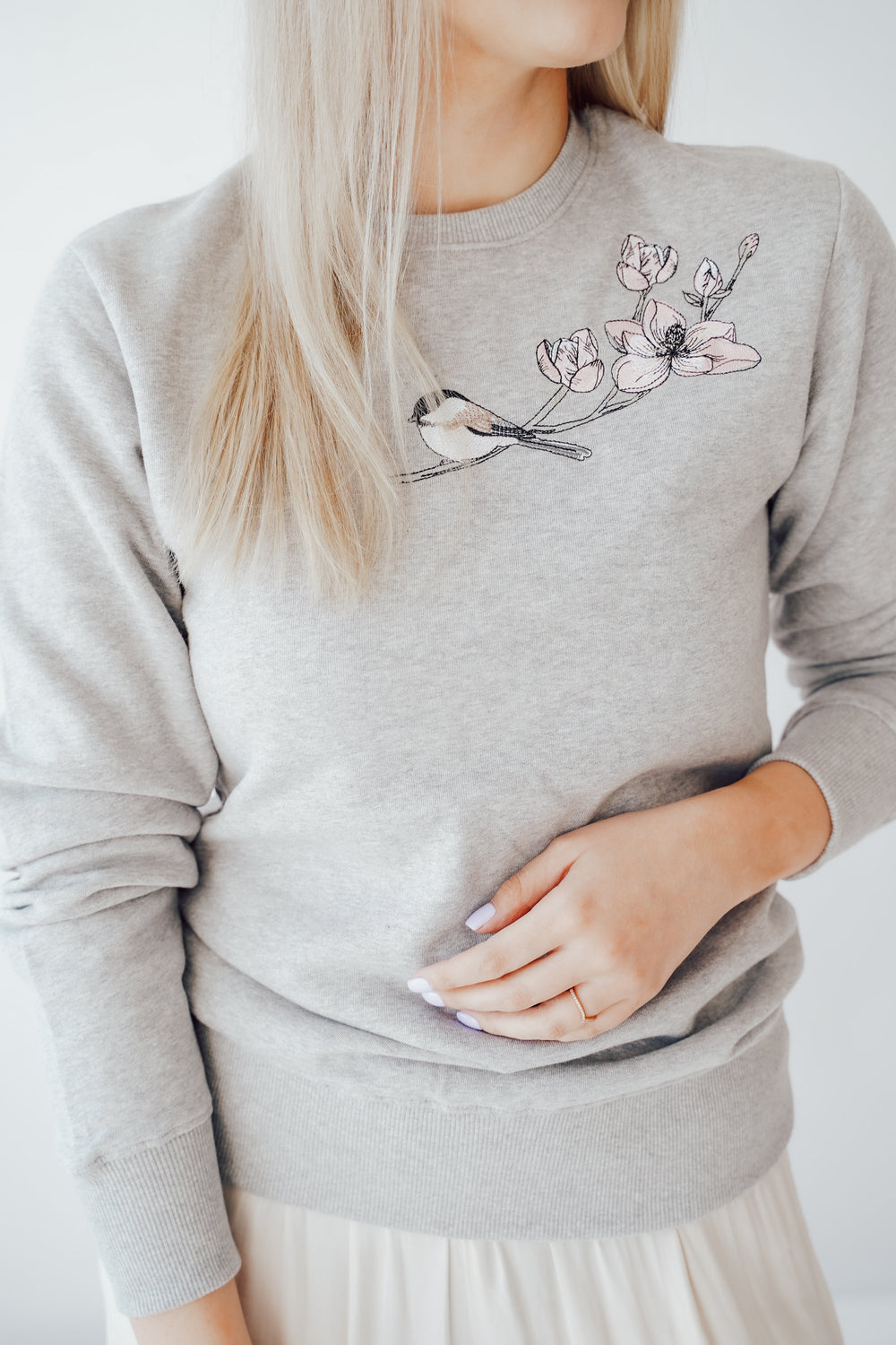 "Birdie" embroidered sweatshirt (grey)