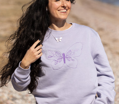 Butterfly embroidered sweatshirt (light lilac)